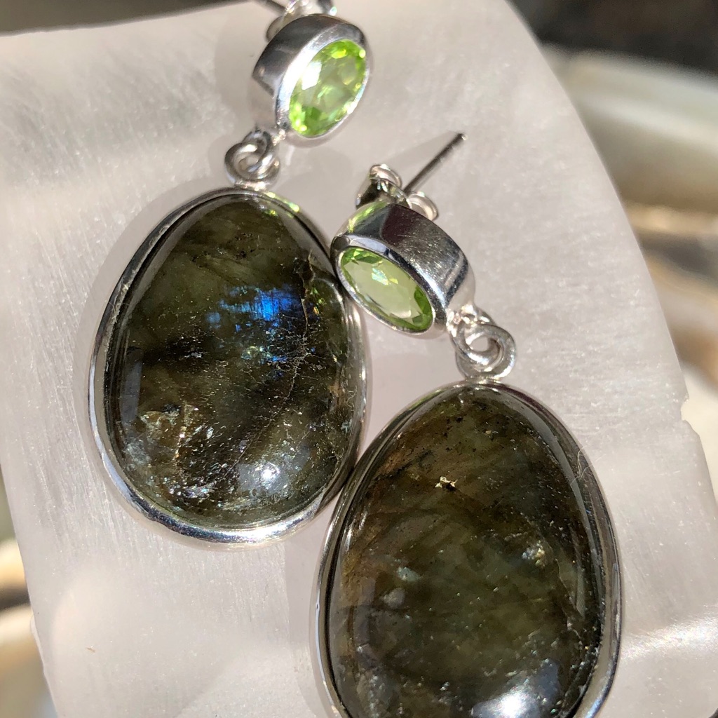 Pangea Mines Labradorite/Peridot Earring Msrp $399